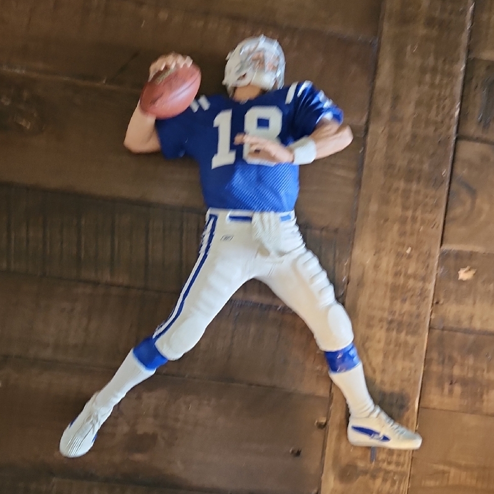 Vintage 2000's McFarlane PEYTON MANNING Colts 12-inch Figurine